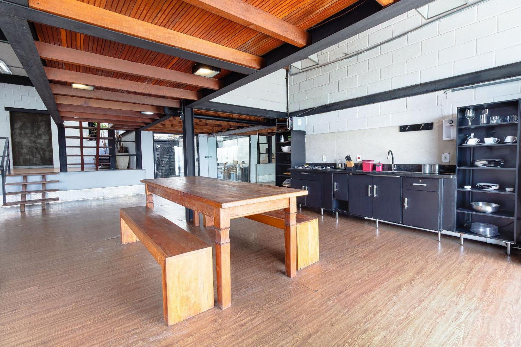 Casa Em Com Arquitetura Industrial, Sinuca E Hidromassagem Apartamento Búzios