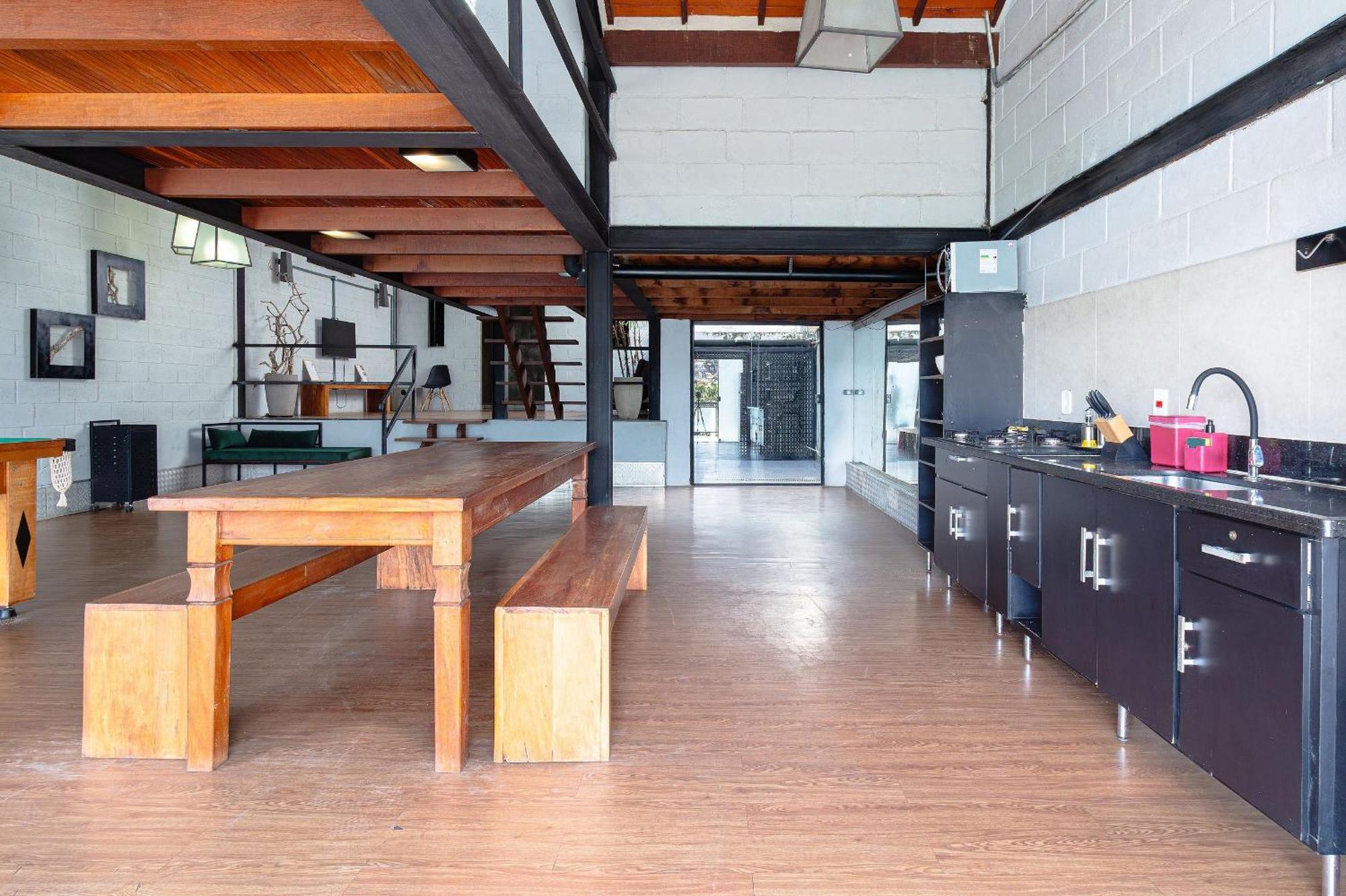 Casa Em Com Arquitetura Industrial, Sinuca E Hidromassagem Apartamento *