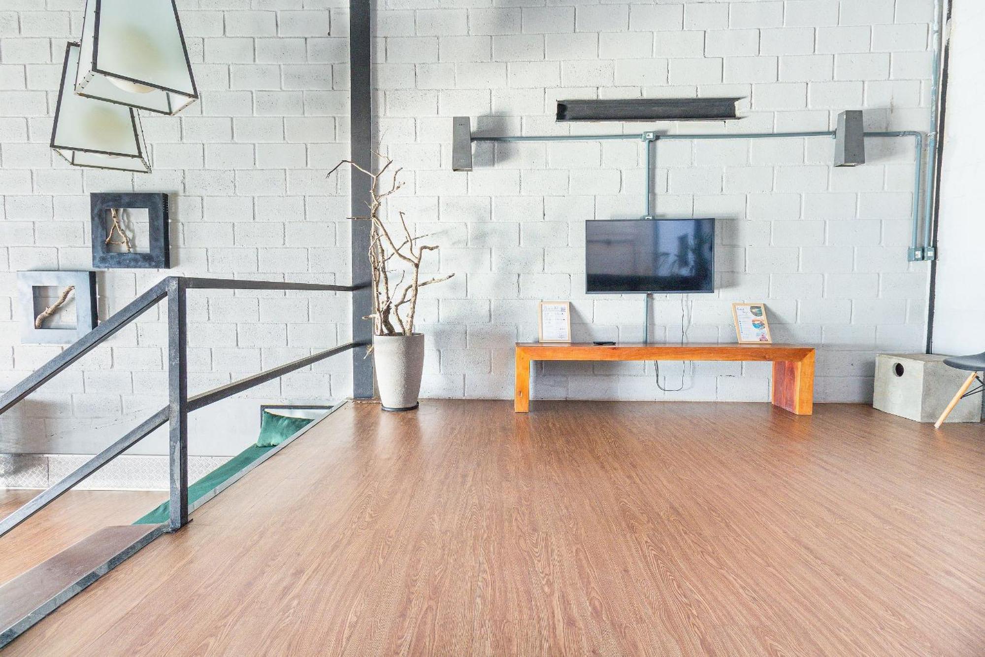 Casa Em Com Arquitetura Industrial, Sinuca E Hidromassagem * Búzios