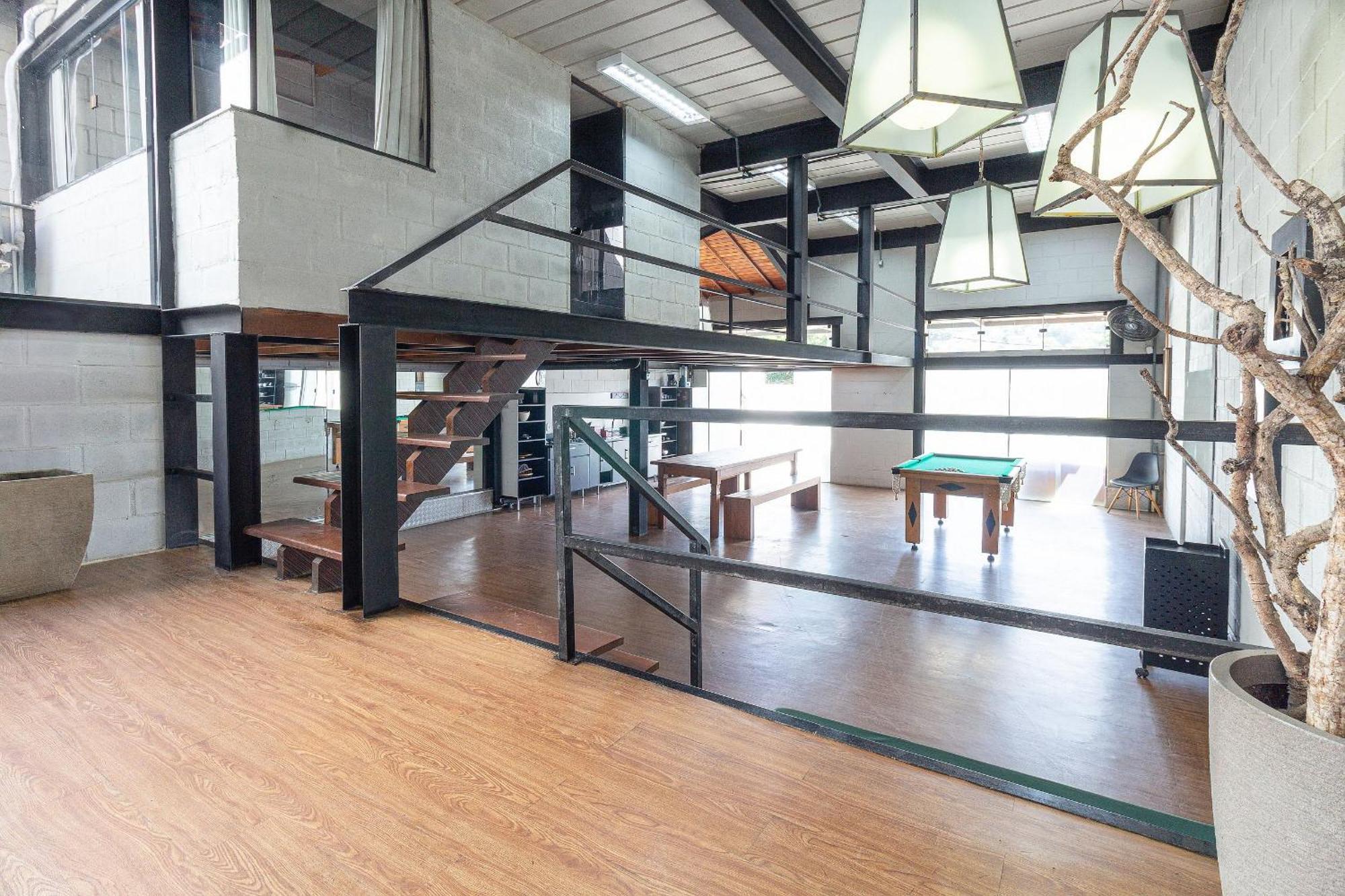 Apartamento Casa Em Com Arquitetura Industrial, Sinuca E Hidromassagem